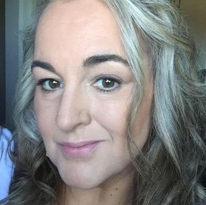 Meet your Posher, Melvia